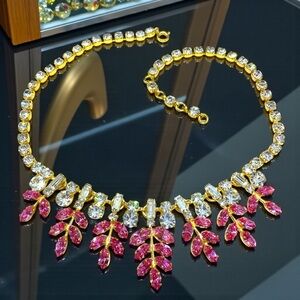 Vintage Pink & Clear Glass Rhinestone Collar/Bib Drop Necklace